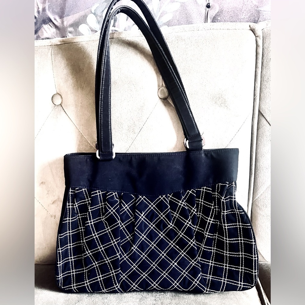 Women’s Vera Bradley Black and White Handbag/Purse